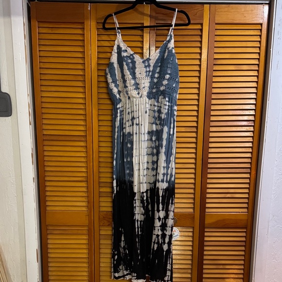 Nostalgia Blue and Cream Tie-Dye Maxi Dress - Picture 1 of 7
